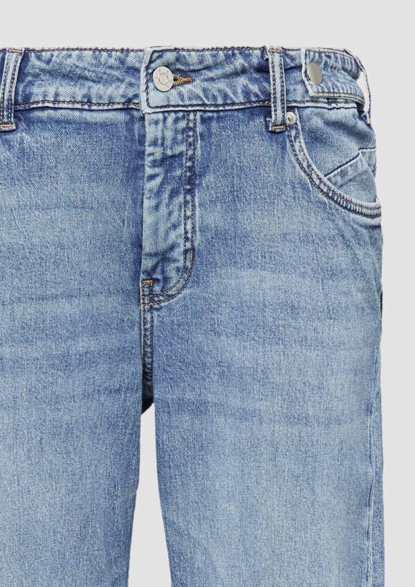 Jeans / Straight Fit / Mid Rise / Straight Leg