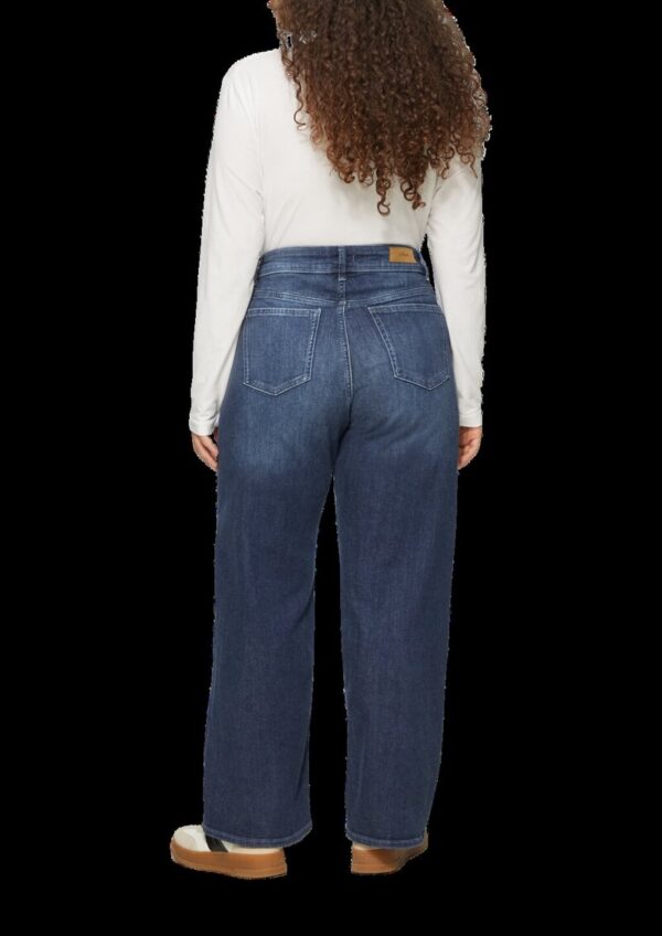 Jeans / Straight Fit / Mid Rise / Straight Leg