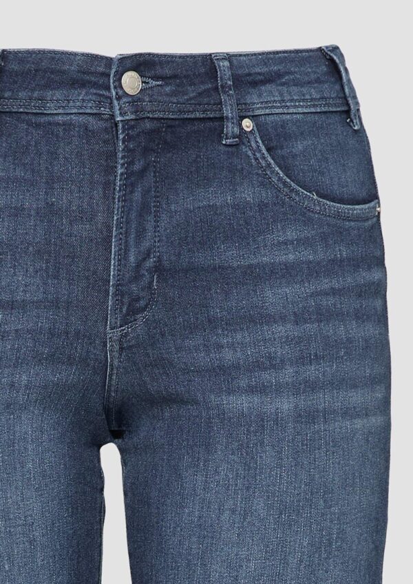 Jeans / Straight Fit / Mid Rise / Straight Leg