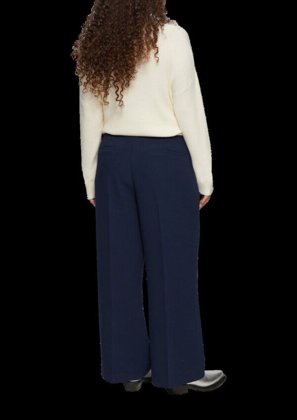 Hose mit Bundfalten im Regular Fit