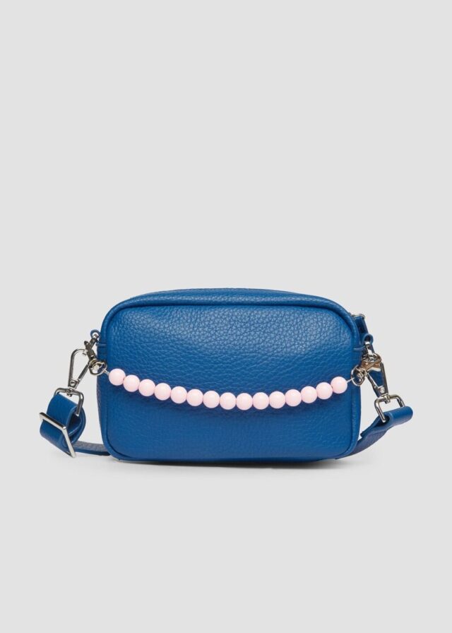 Handliche Camera-Bag mit abnehmbarem Perlen-Henkel und Reißverschlussfach