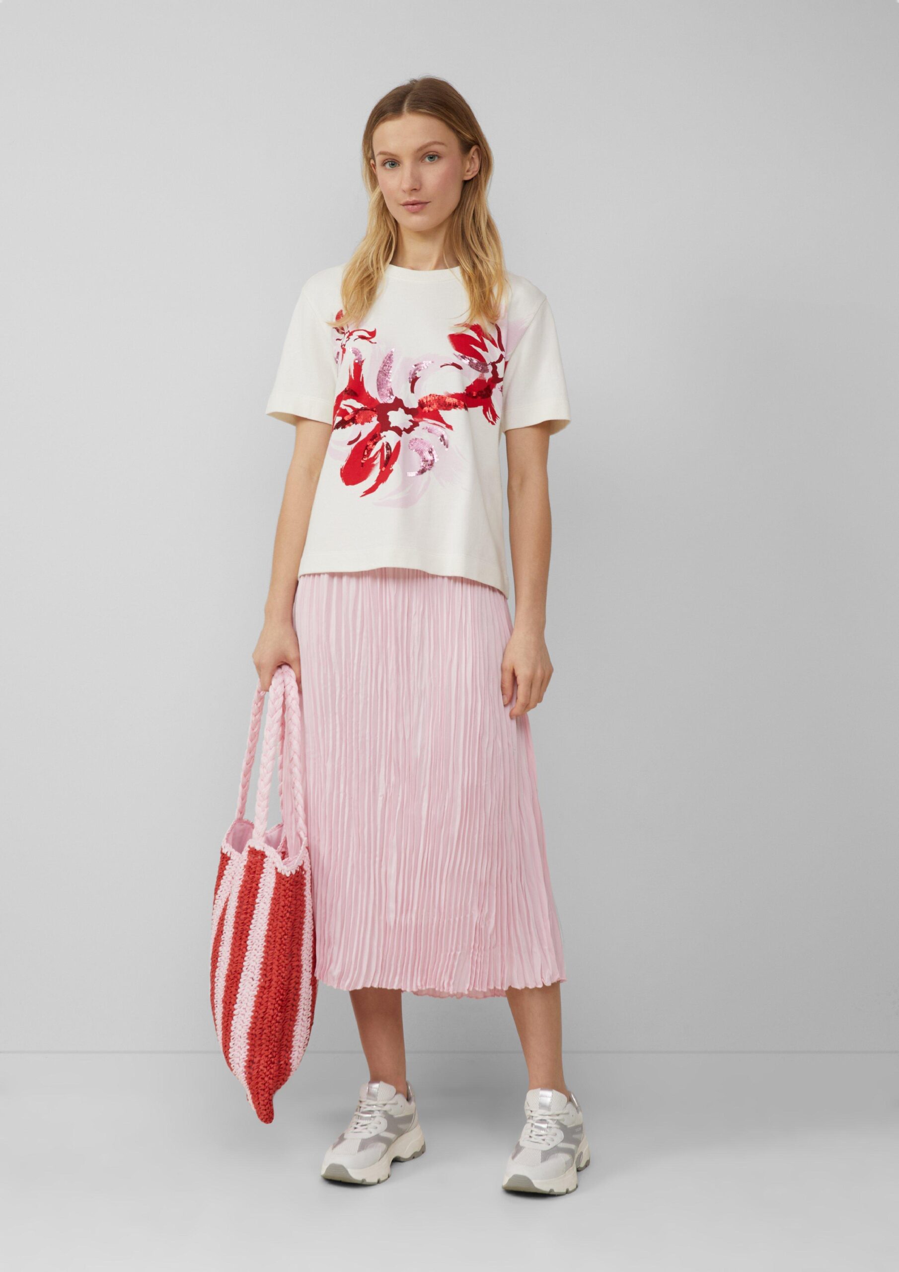 Fließender Midirock mit Plisseefalten und Elastikbund