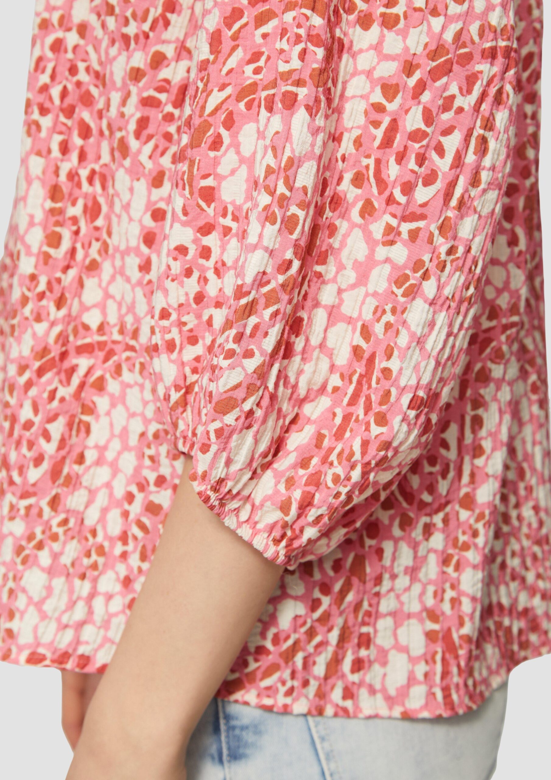 Strukturierte Relaxed-Fit-Bluse mit Raffungen und Raglanärmeln