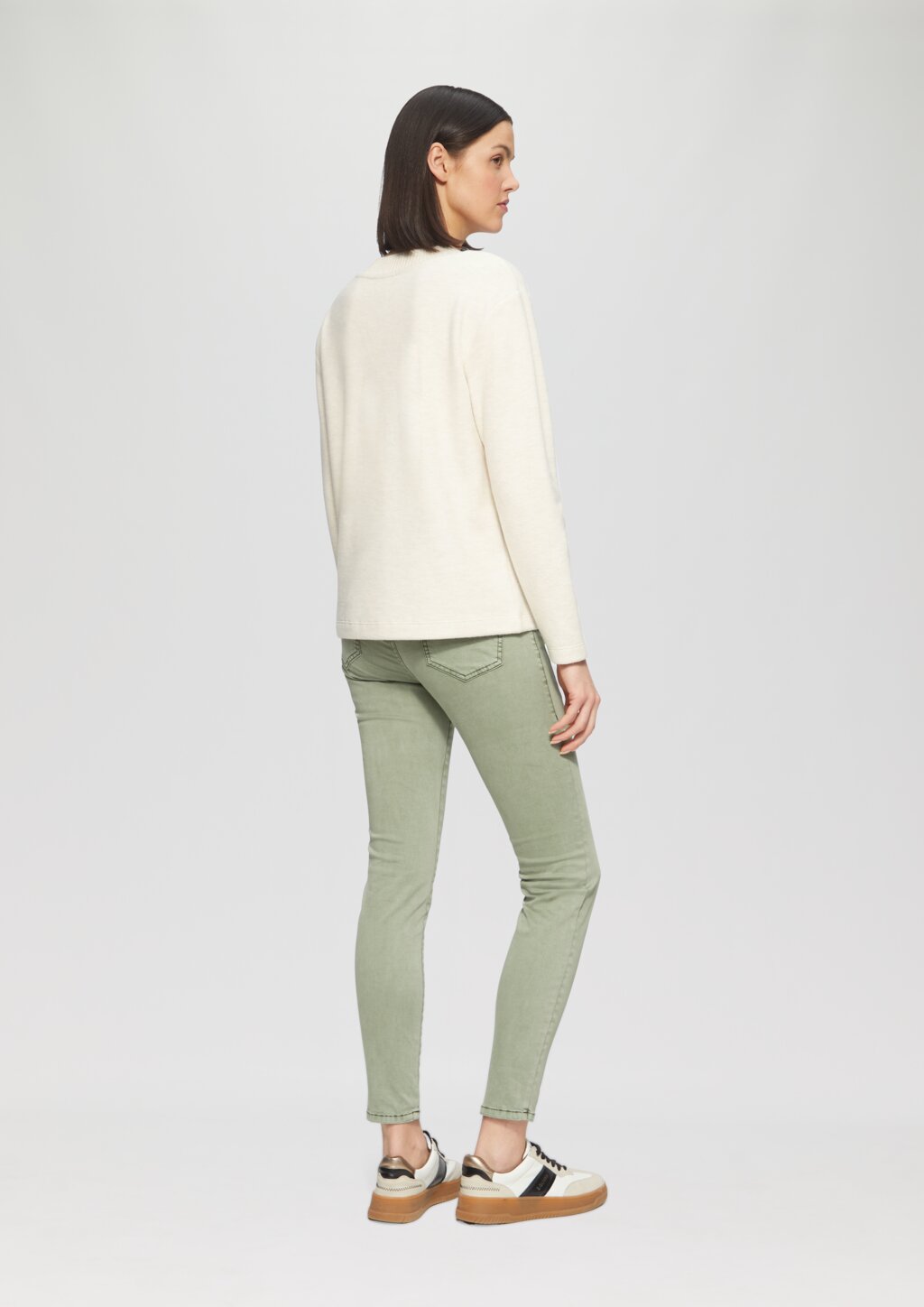 Weiches Sweatshirt mit V-Ausschnitt