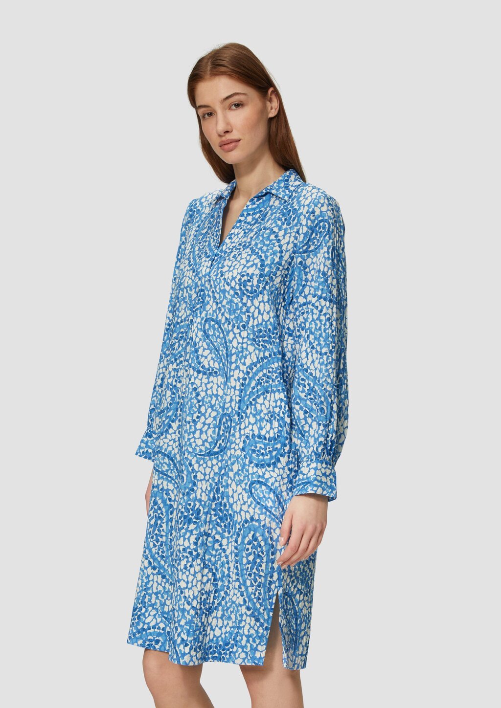 Strukturiertes Hemdblusenkleid mit Eingrifftaschen