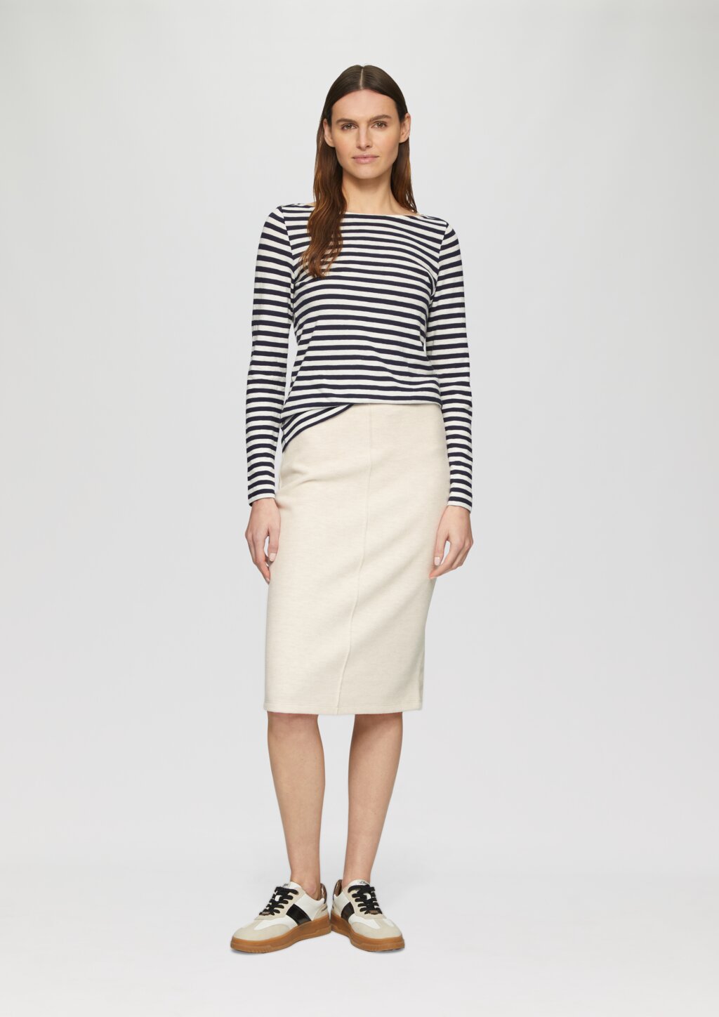 Weicher Rock mit Ziernaht