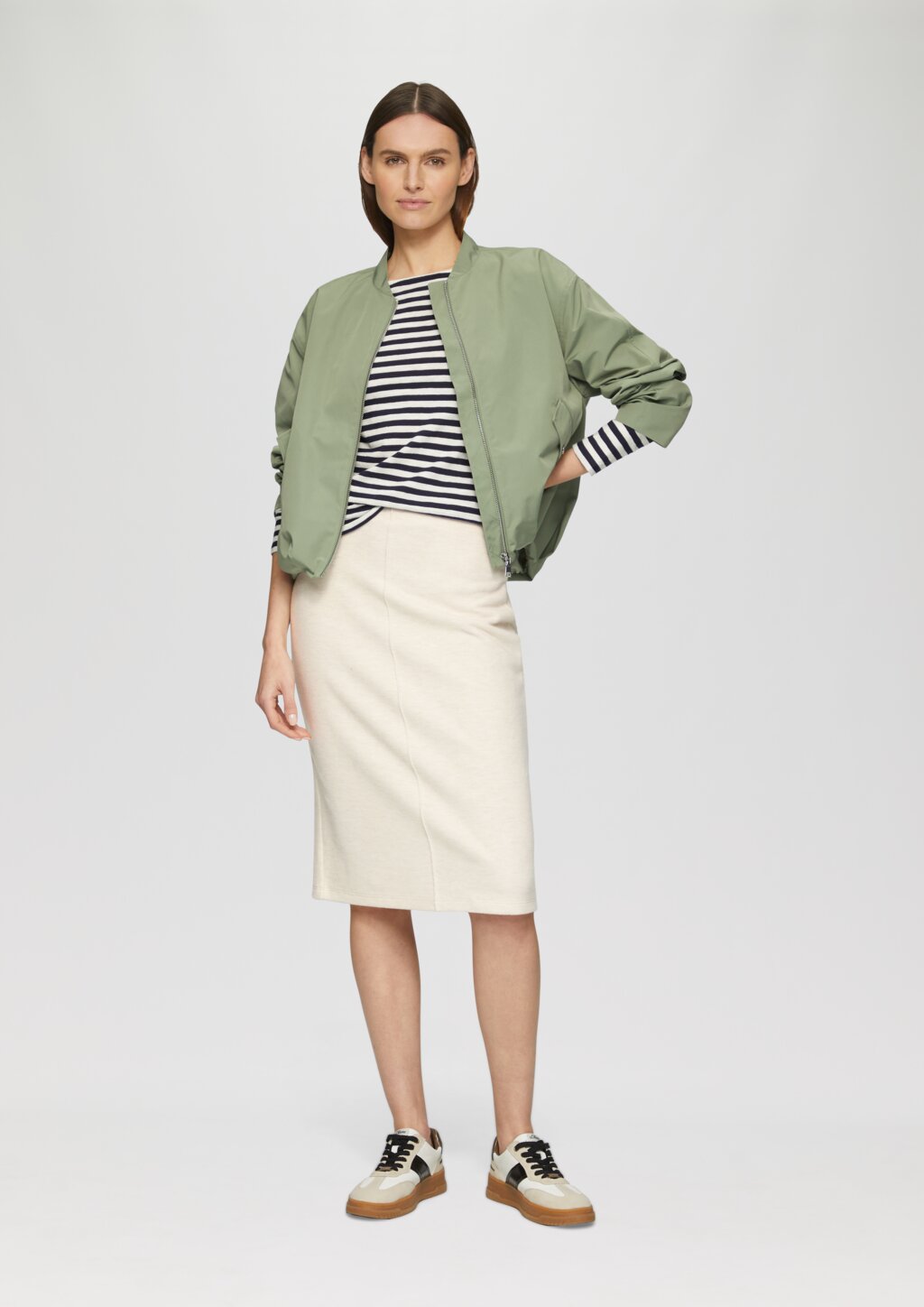 Weicher Rock mit Ziernaht