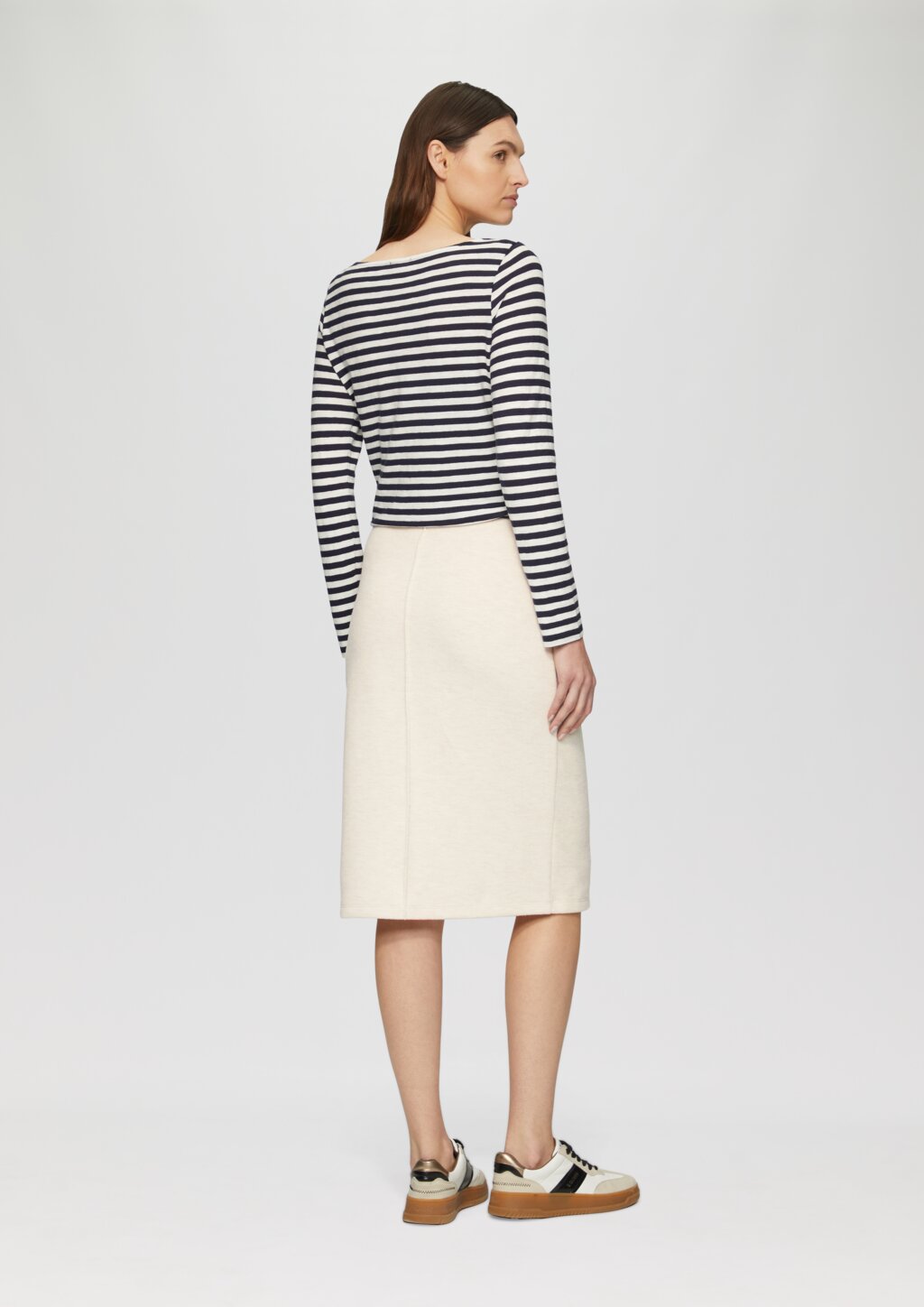 Weicher Rock mit Ziernaht