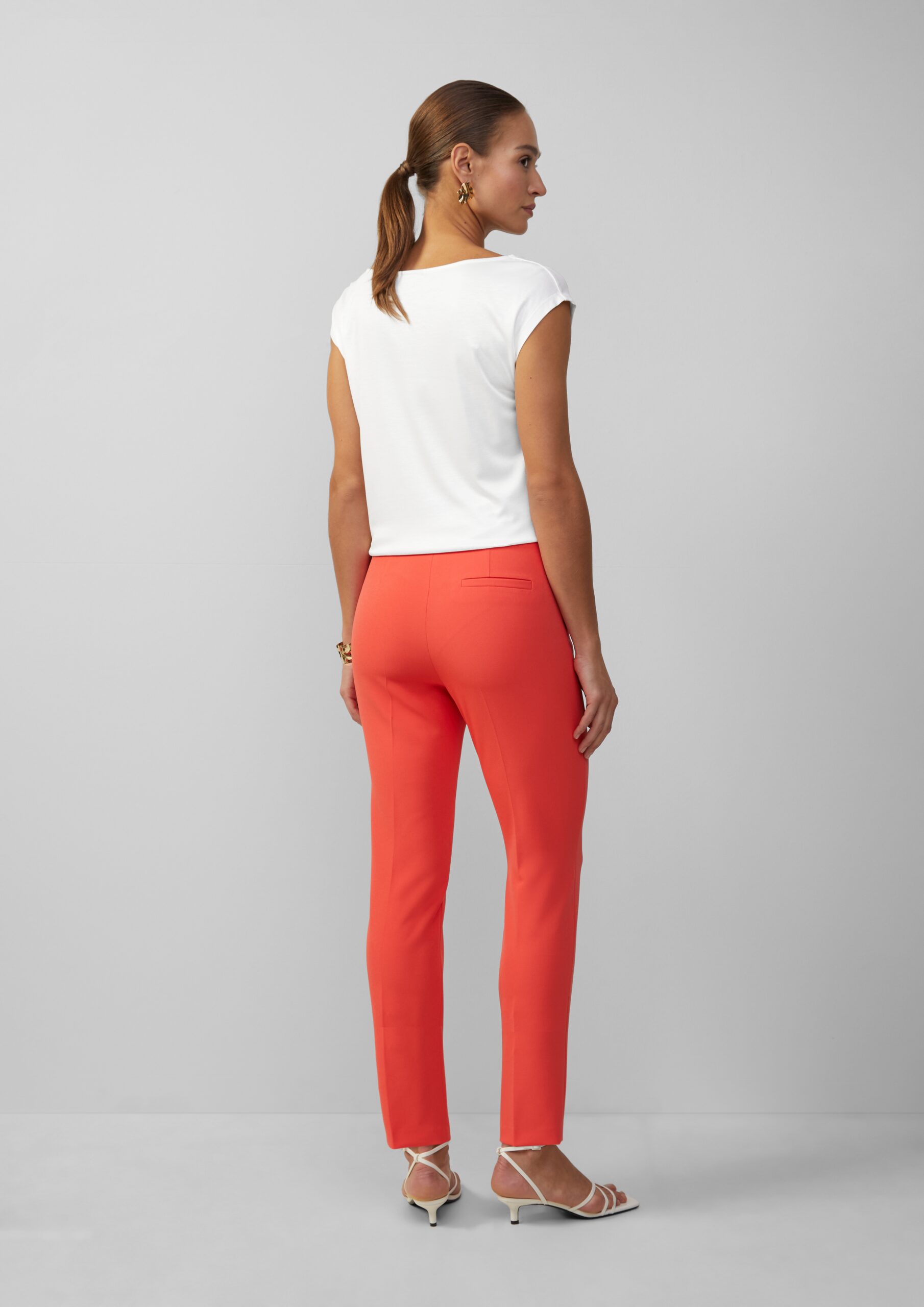 Viskoseshirt aus Interlock-Jersey mit Wasserfall-Ausschnitt