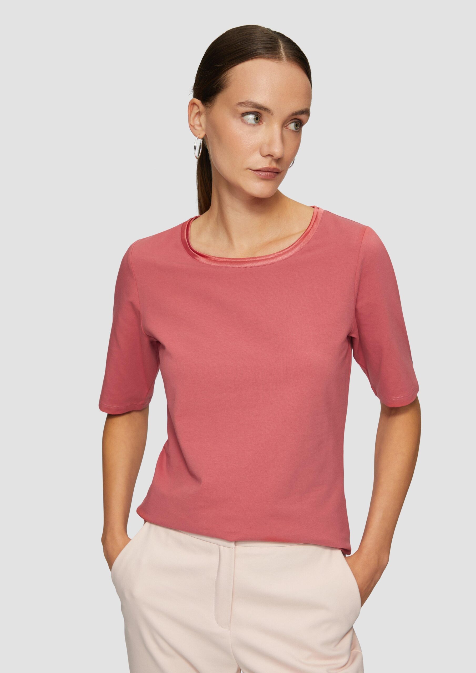 T-Shirt aus Baumwollmix mit Doublelayer-Detail