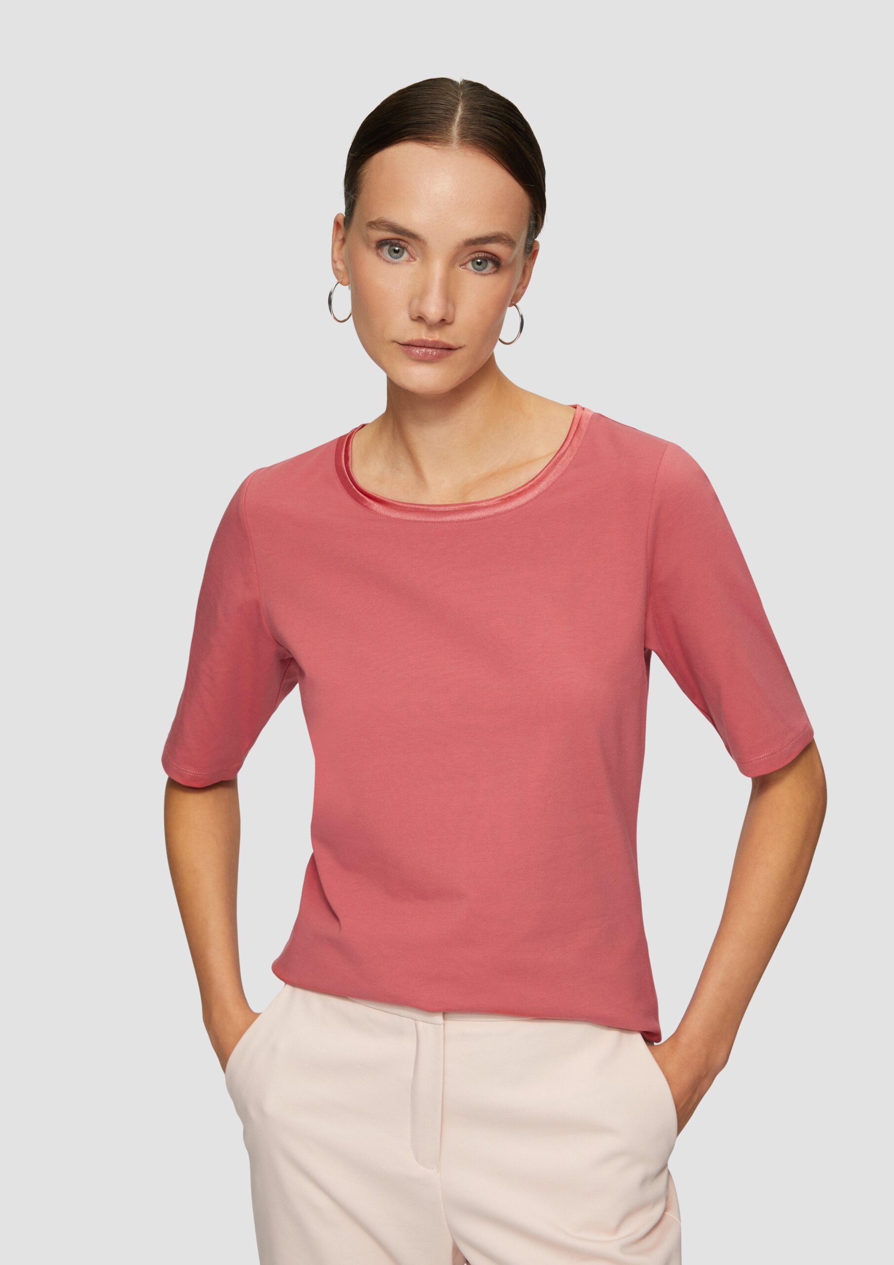 T-Shirt aus Baumwollmix mit Doublelayer-Detail