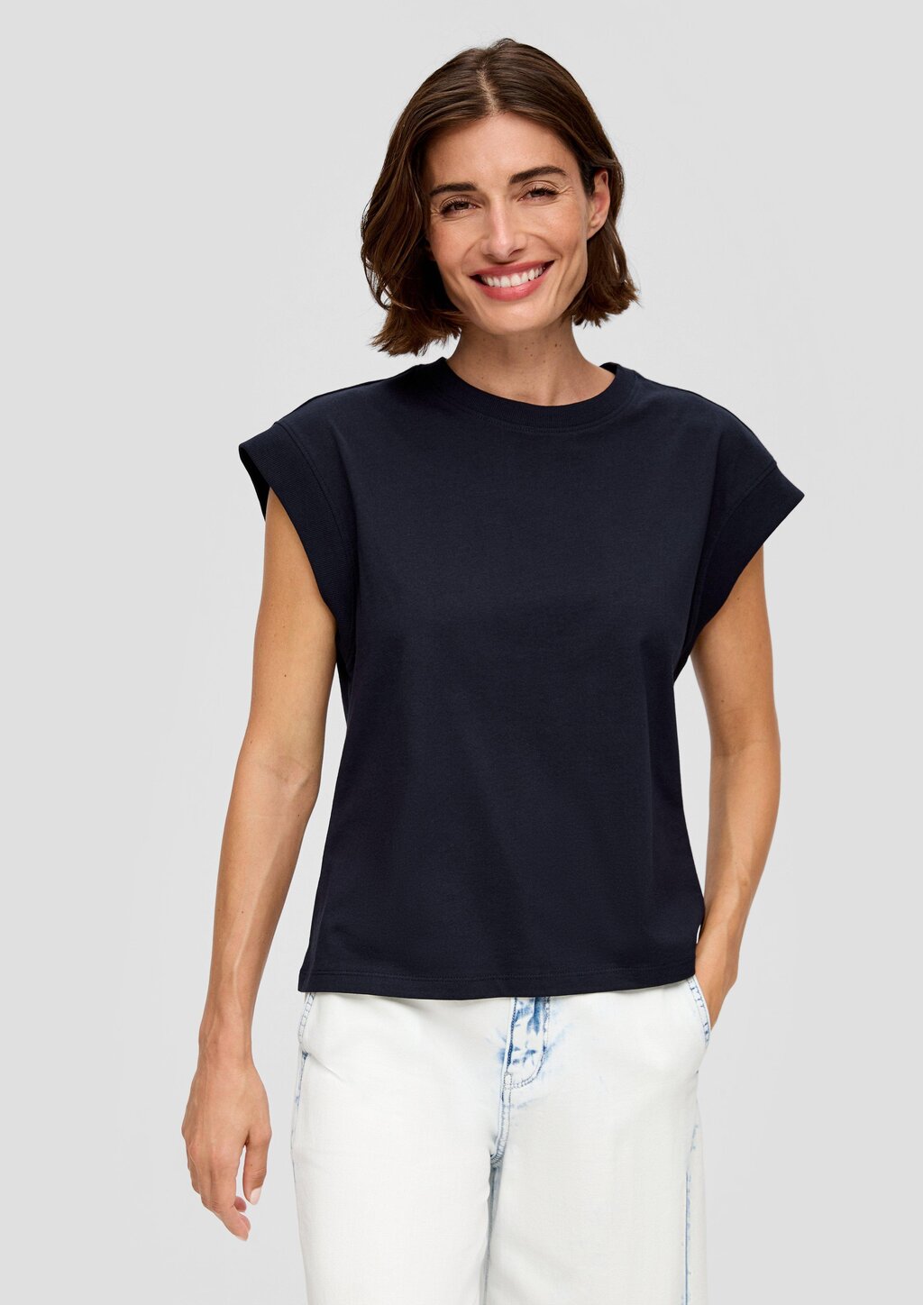 T-Shirt mit überschnittenen Schultern