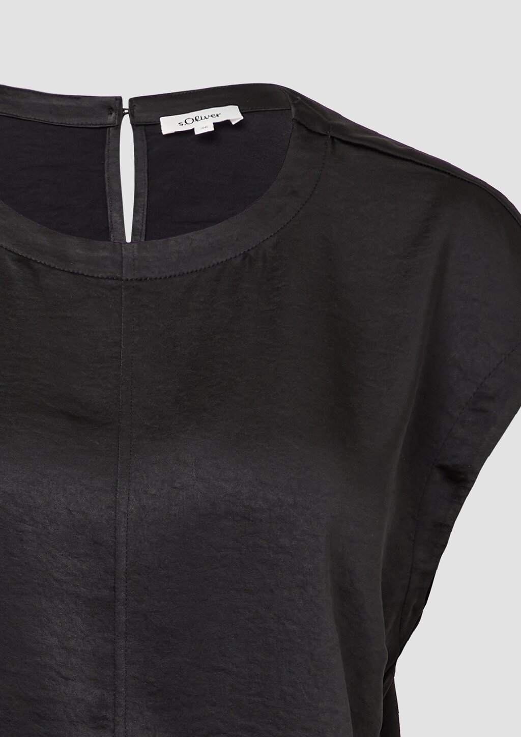 Satinshirt mit überschnittenen Schultern