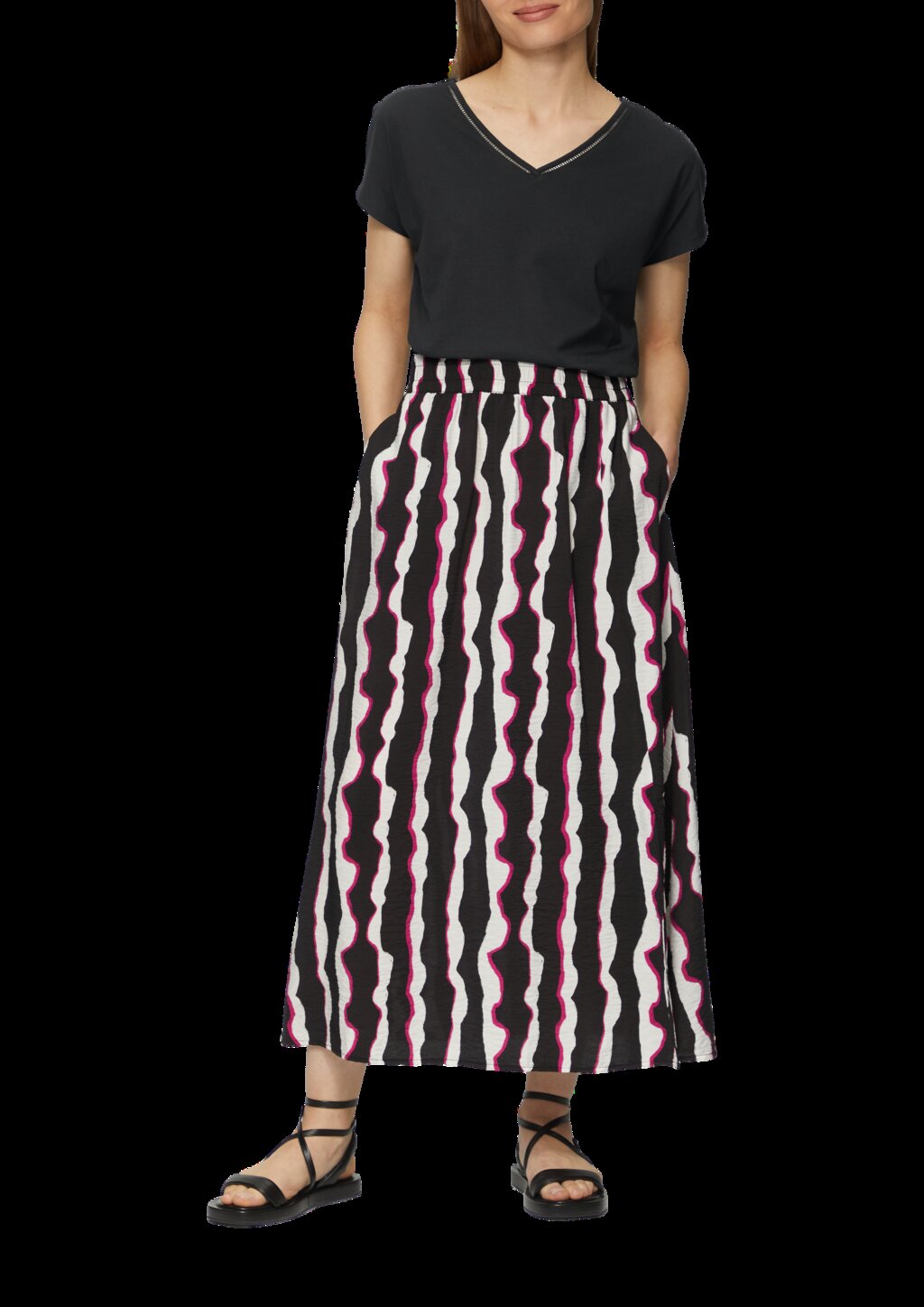 T-Shirt im Relaxed Fit mit Stickerei am V-Ausschnitt