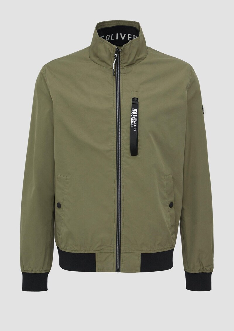 Outdoor-Jacke mit Stehkragen und Kontrast-Details