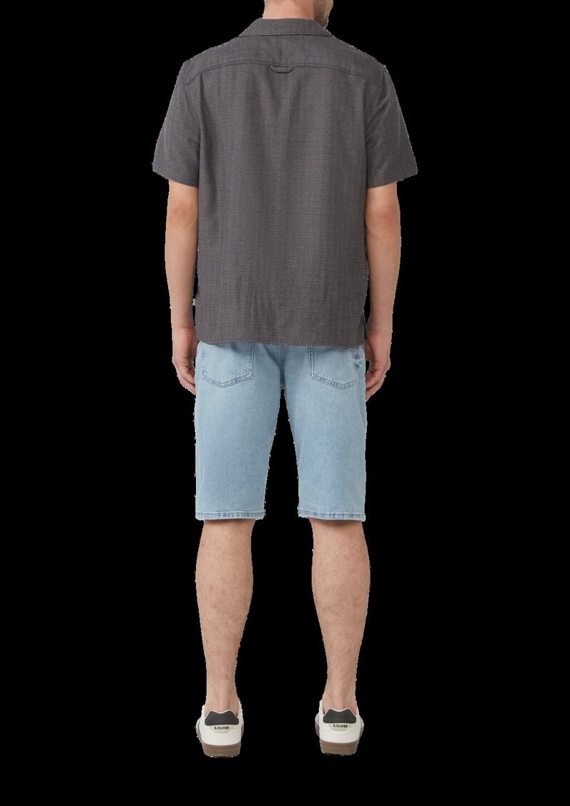 Resort Fit: Strukturiertes Kurzarm-Hemd mit Brusttasche