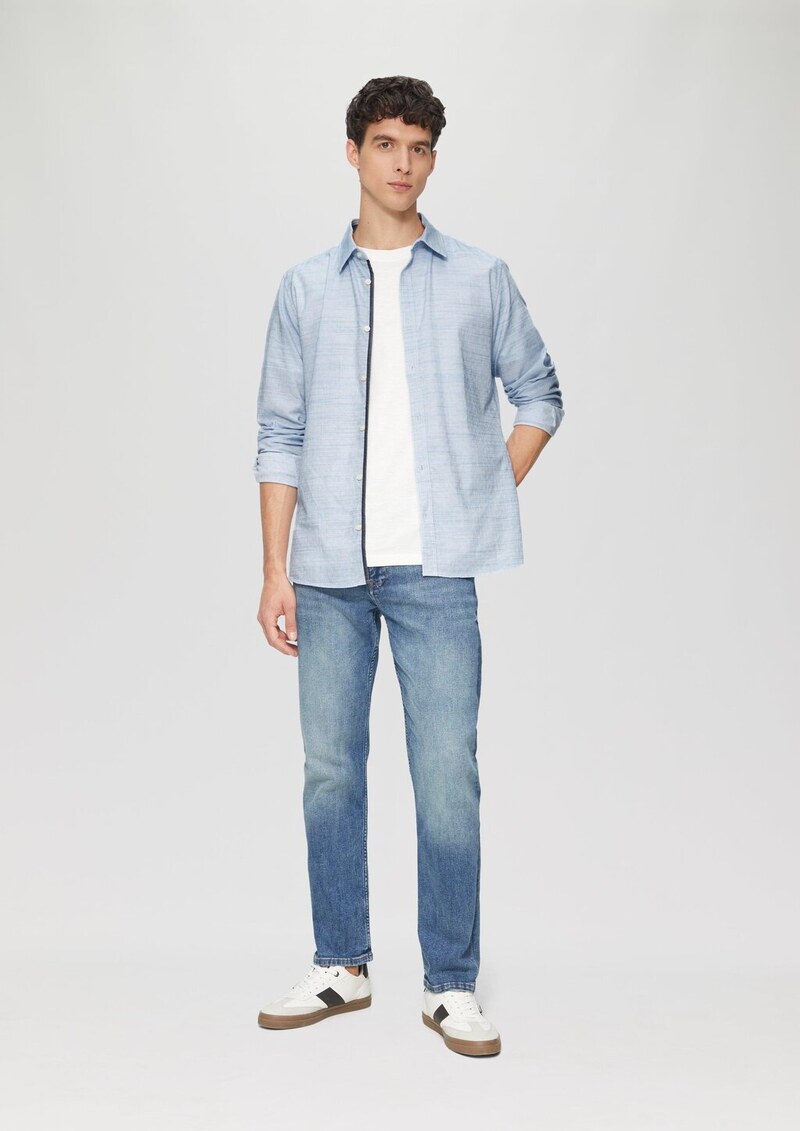 Slim Fit: Strukturiertes Hemd mit Kentkragen