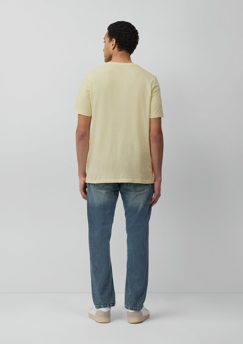 T-Shirt mit Brusttasche und Garment Dye