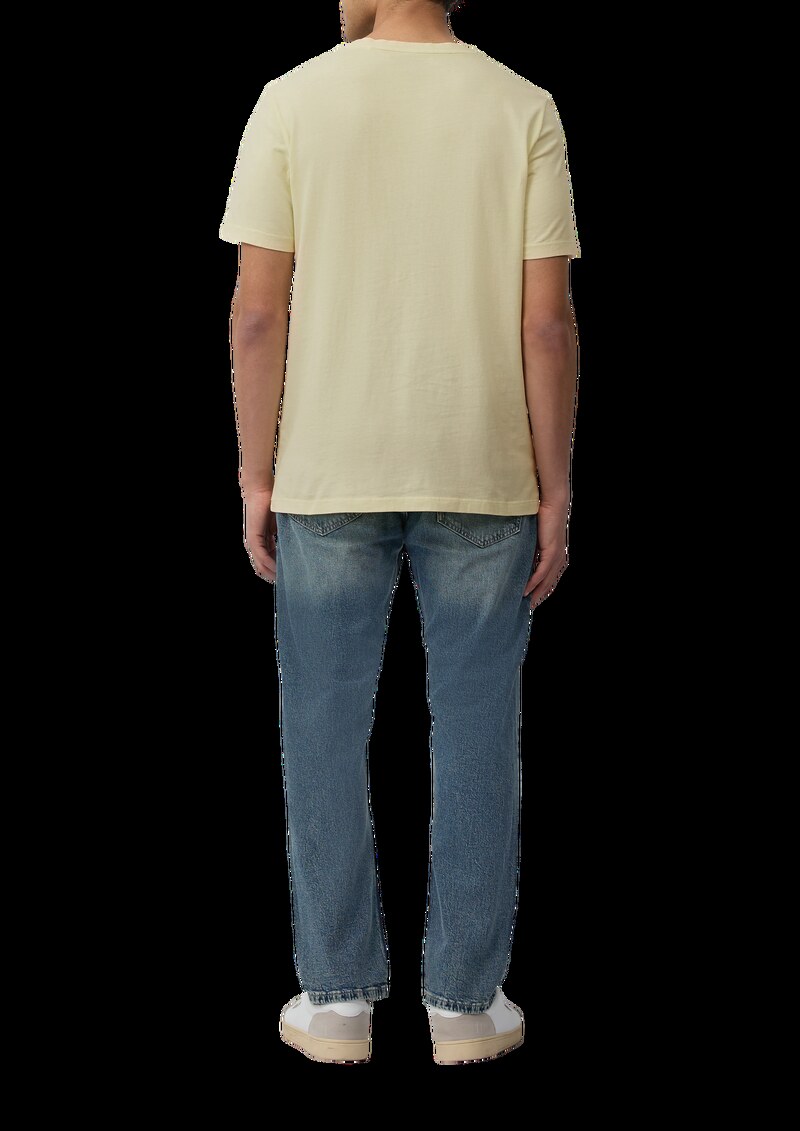 T-Shirt mit Brusttasche und Garment Dye