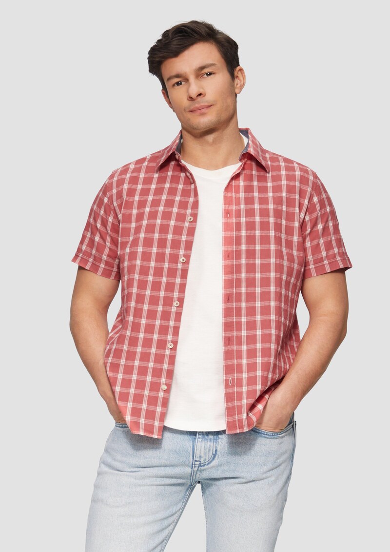 Regular Fit: Kariertes Kurzarmhemd mit Struktur