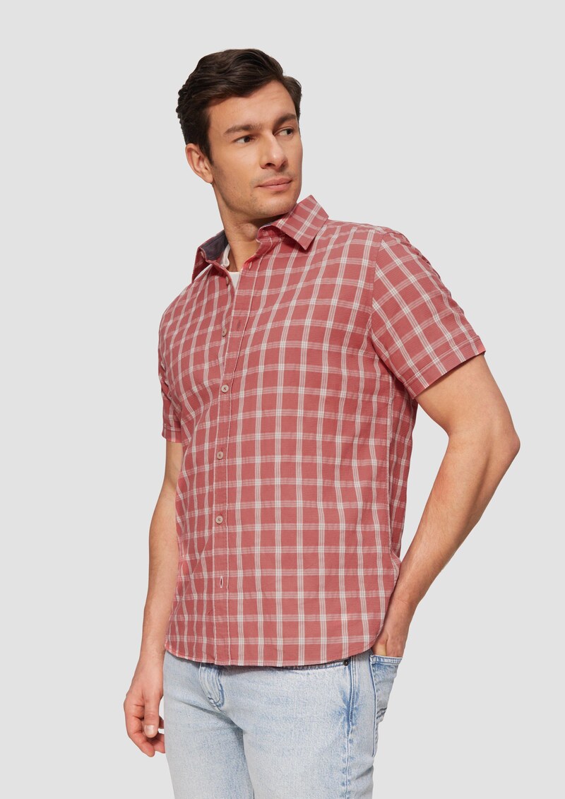 Regular Fit: Kariertes Kurzarmhemd mit Struktur