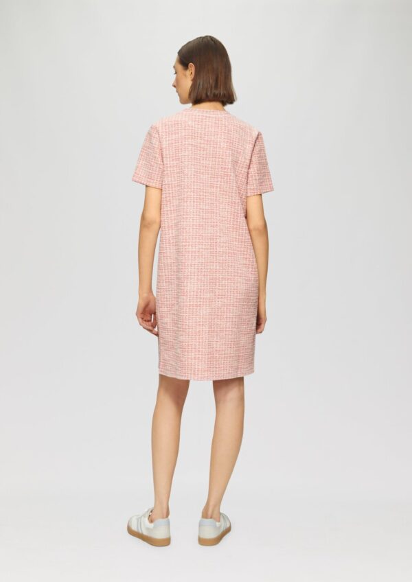 Etuikleid aus Bouclé mit kurzen Ärmeln