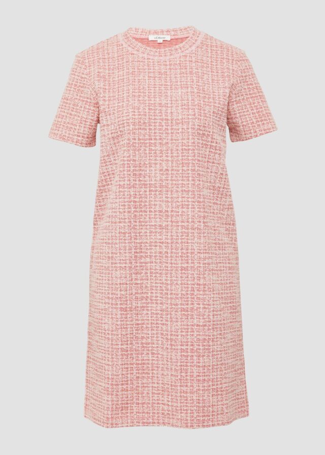 Etuikleid aus Bouclé mit kurzen Ärmeln