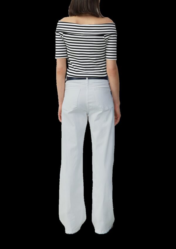 Shirt mit Off-Shoulder-Ausschnitt im Slim Fit