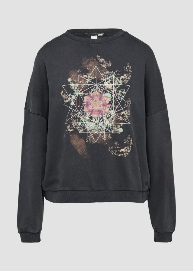 Gewaschenes Sweatshirt mit überschnittenen Schultern