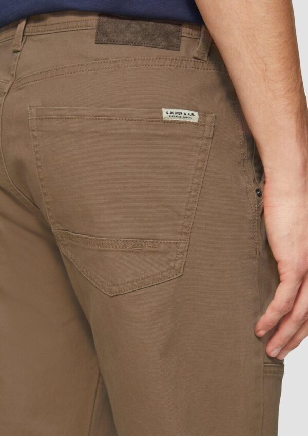 Chinohose aus Canvas mit Naht-Details