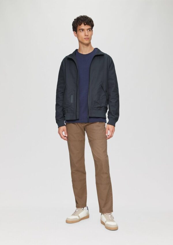 Chinohose aus Canvas mit Naht-Details