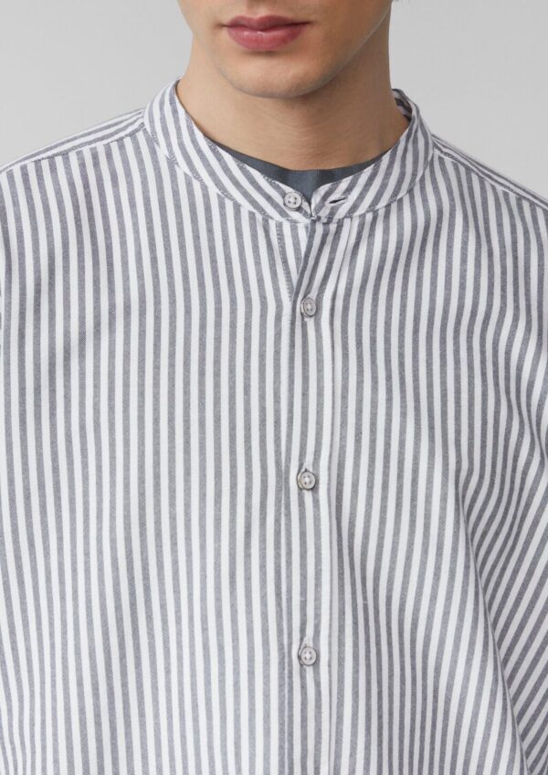 Regular Fit: Stehkragenhemd aus gestreiftem Oxford
