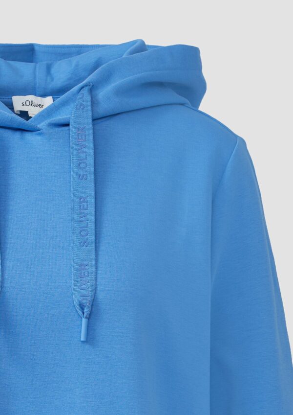 Weiches Kapuzensweatshirt mit seitlichen Schlitzen