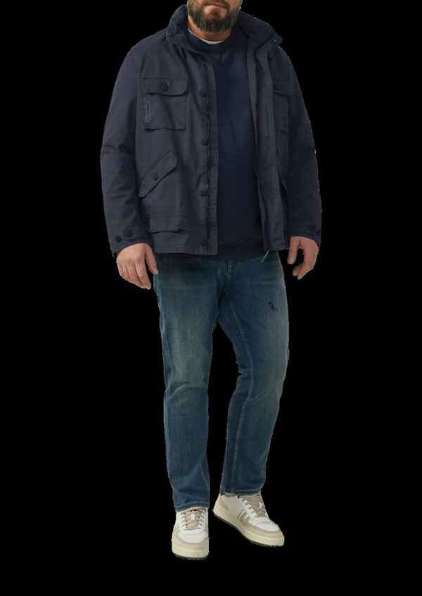 Jacke im Utility-Stil mit Kapuze im Kragen