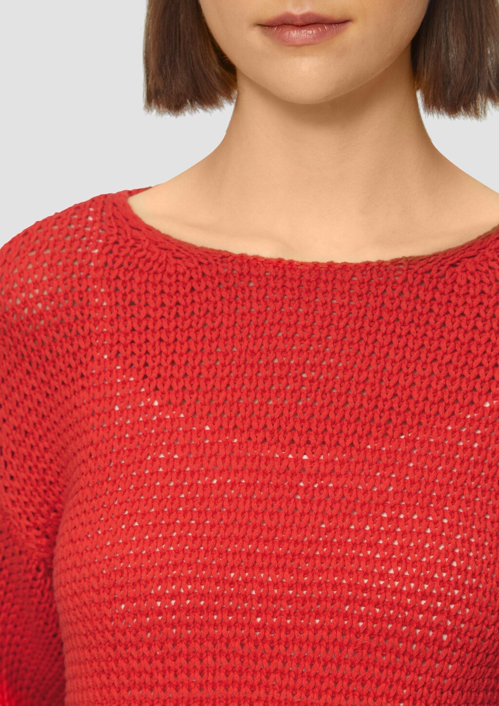 Locker gestrickter Pullover mit Rundhalsausschnitt