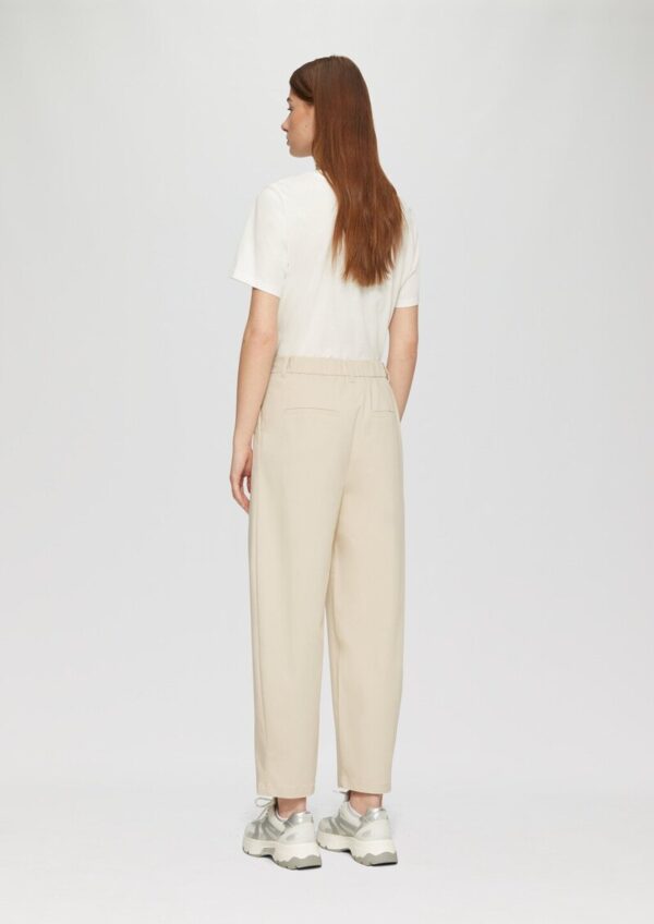 Cropped-Hose aus Twill mit Barrel Leg und Elastikbund in High Rise