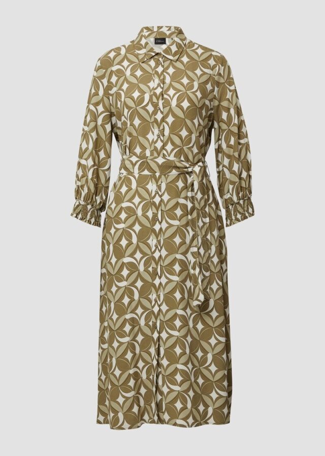 Langes Viskosekleid mit All-over-Print und Bindegürtel