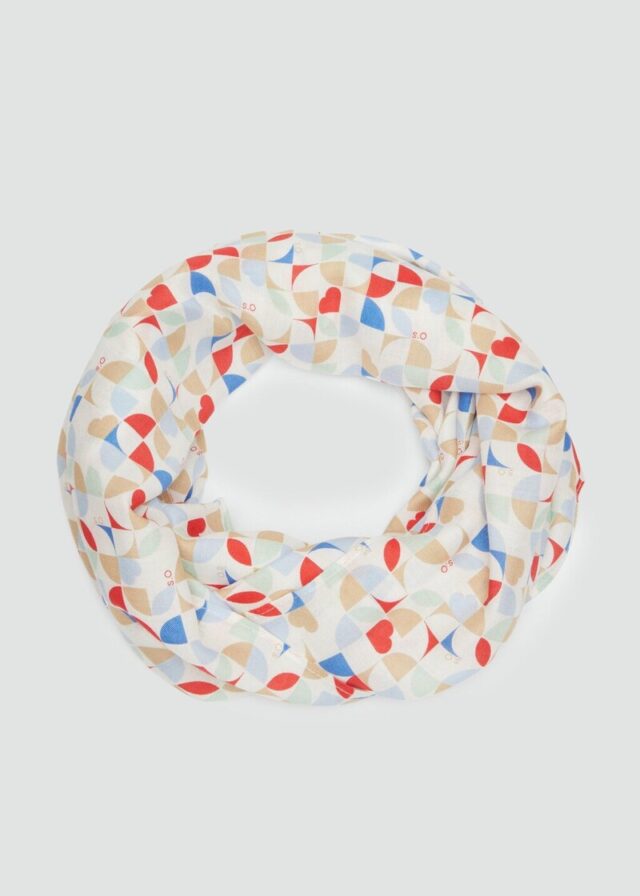 Lässiger Loop Schal aus Viskose mit All-over-Print