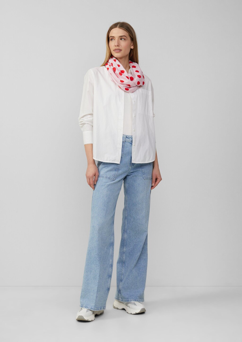 Loop-Schal aus Viskose mit Artwork