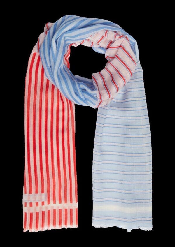 Gestreifter Schal aus Webware