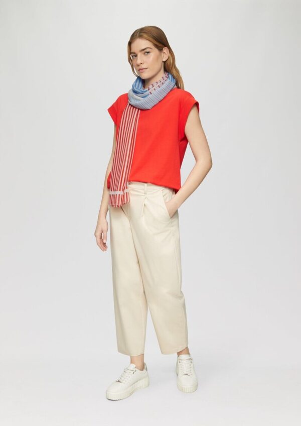 Gestreifter Schal aus Webware