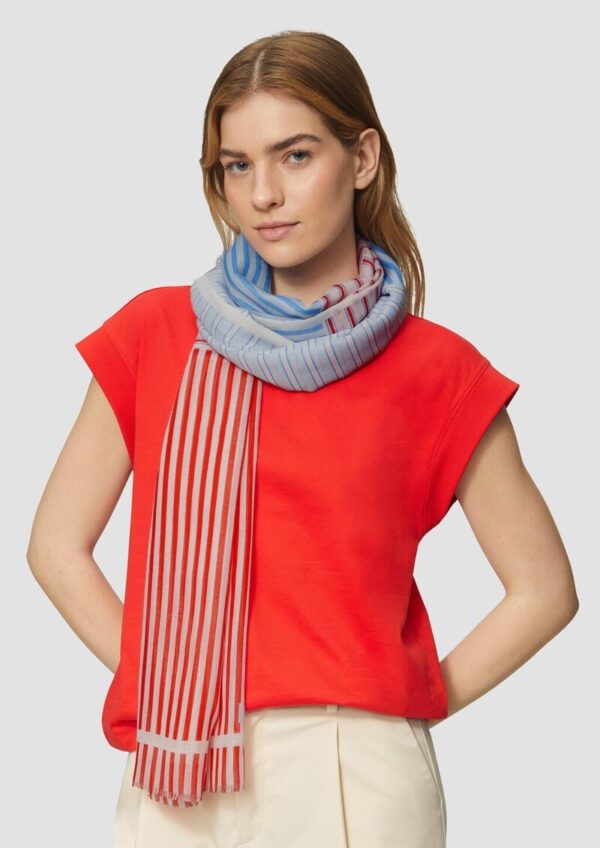Gestreifter Schal aus Webware