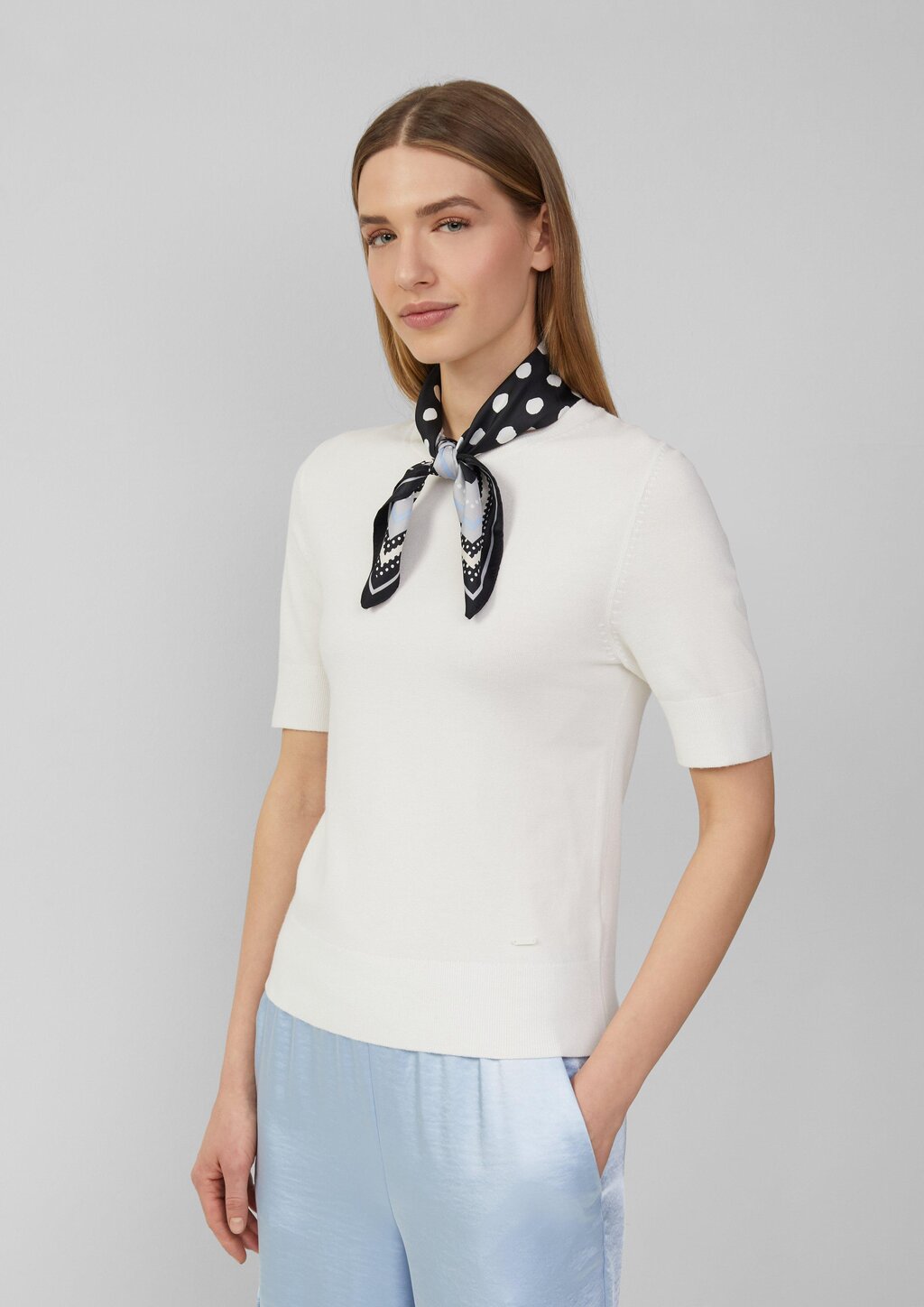 Halstuch mit Punktmuster