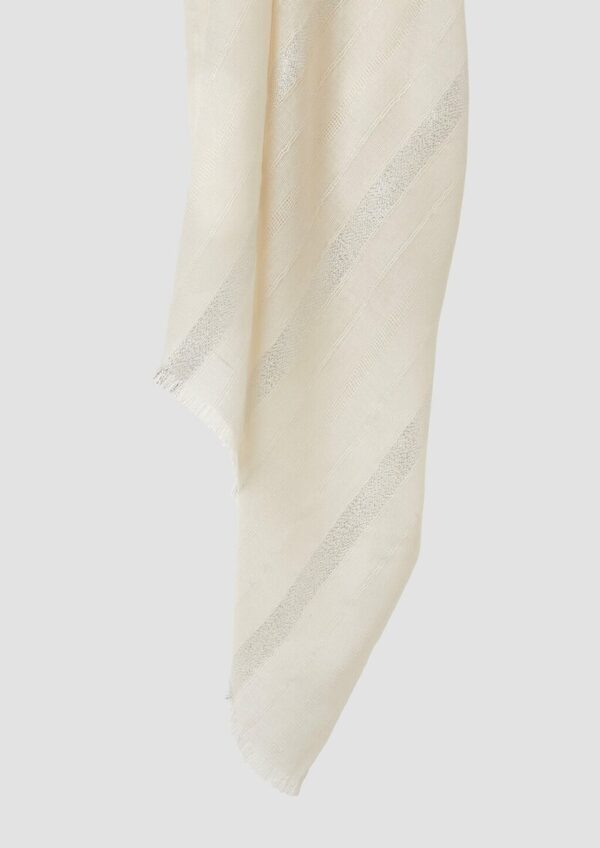 Schal mit Glitzergarn und Fransen