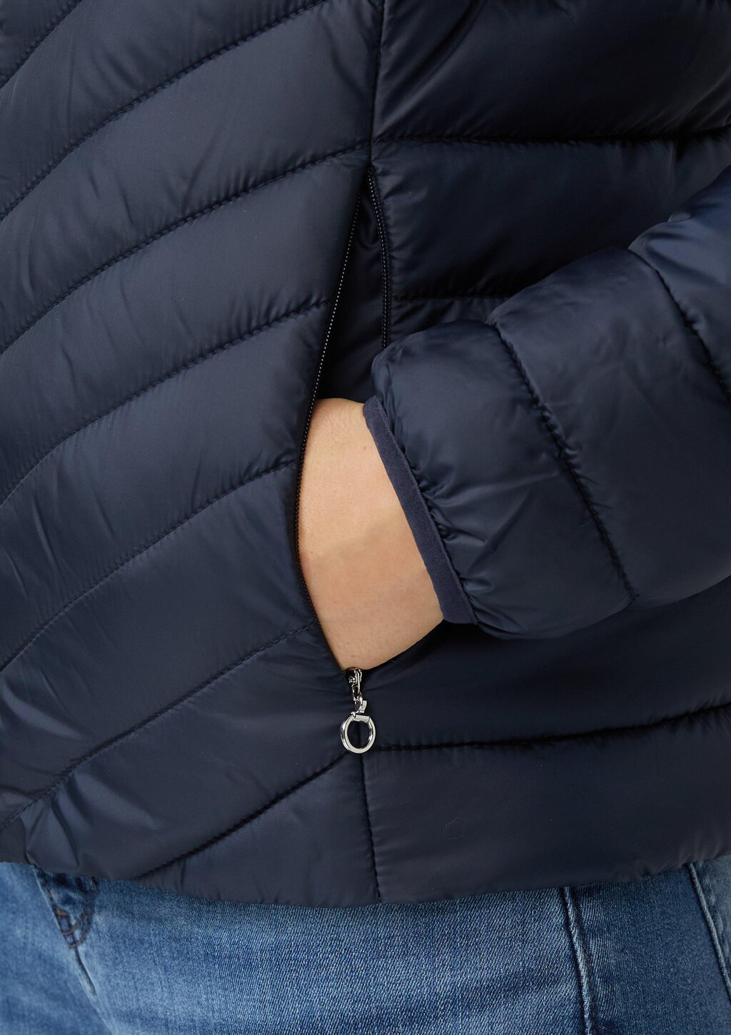 Leichte Steppjacke mit Pack-Funktion