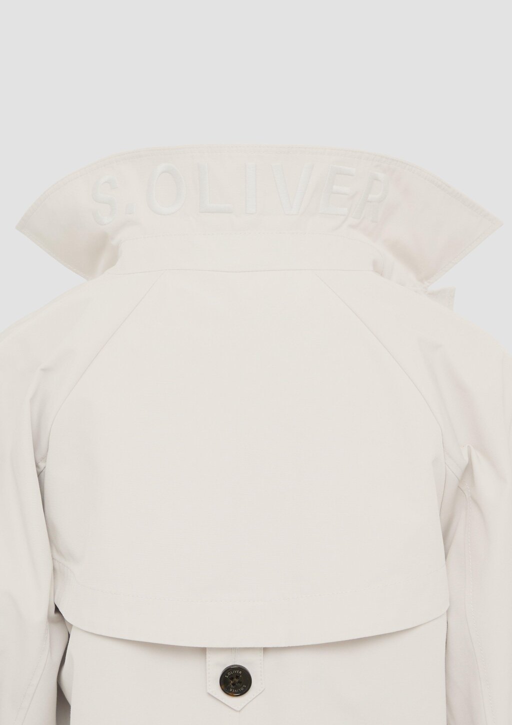 Carcoat mit Rückenschlitz und Riegeldetail am Ärmel