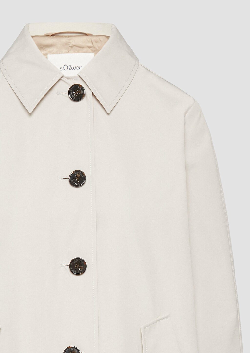 Carcoat mit Rückenschlitz und Riegeldetail am Ärmel