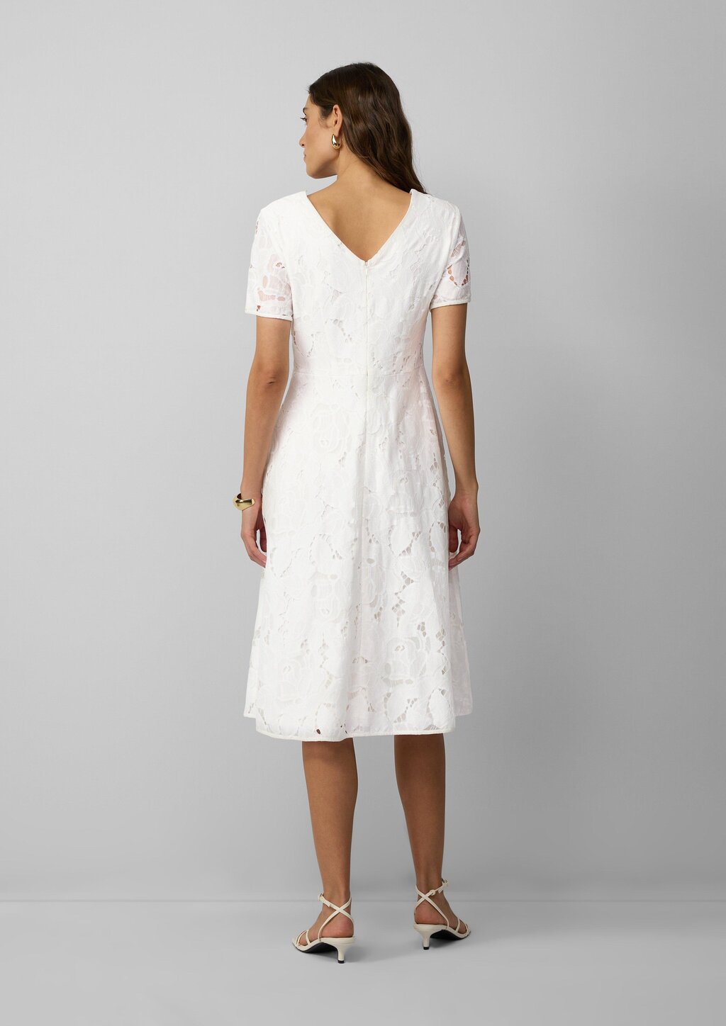 Midikleid aus Spitze mit blickdichtem Futter und floralem Muster