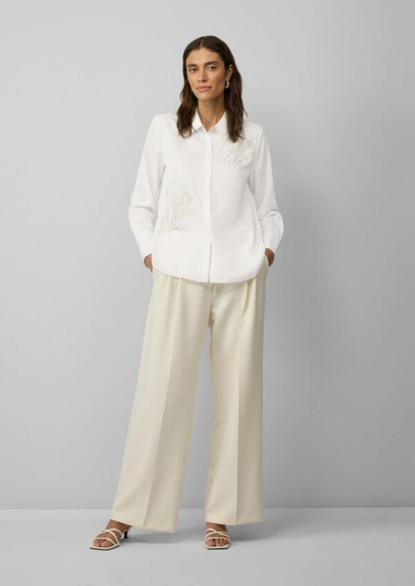 Fließende Hemdbluse mit Schmuckperlen-Applikation