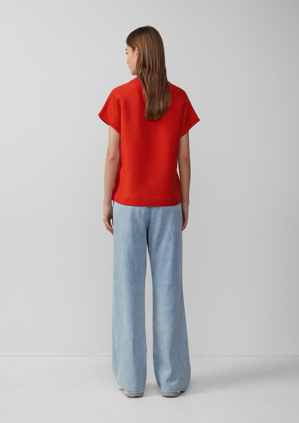 Feminines T-Shirt im Relaxed Fit mit Struktur